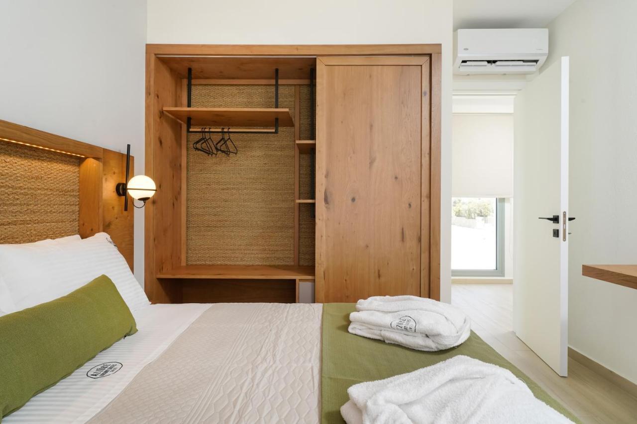 Azzure Luxury Suites Potos Zewnętrze zdjęcie